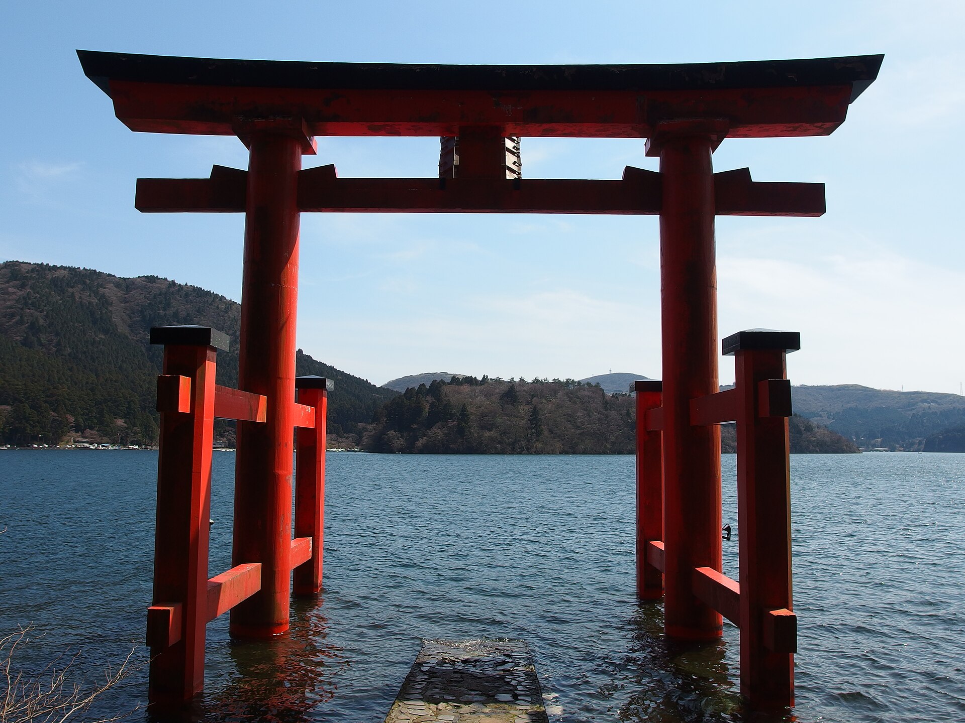 箱根神社与湖畔旅行